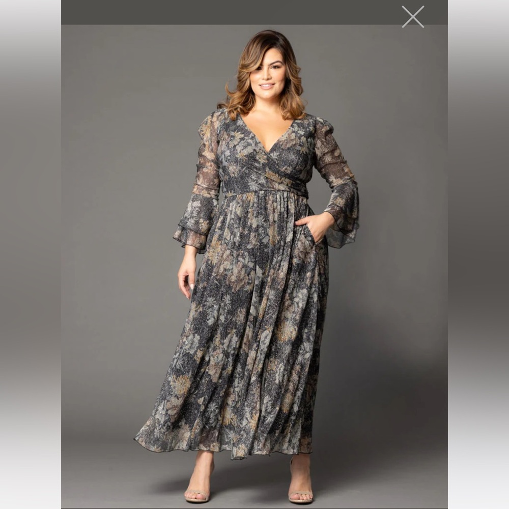 Kiyonna Plus size Evening gown. Size 4X (26/28).